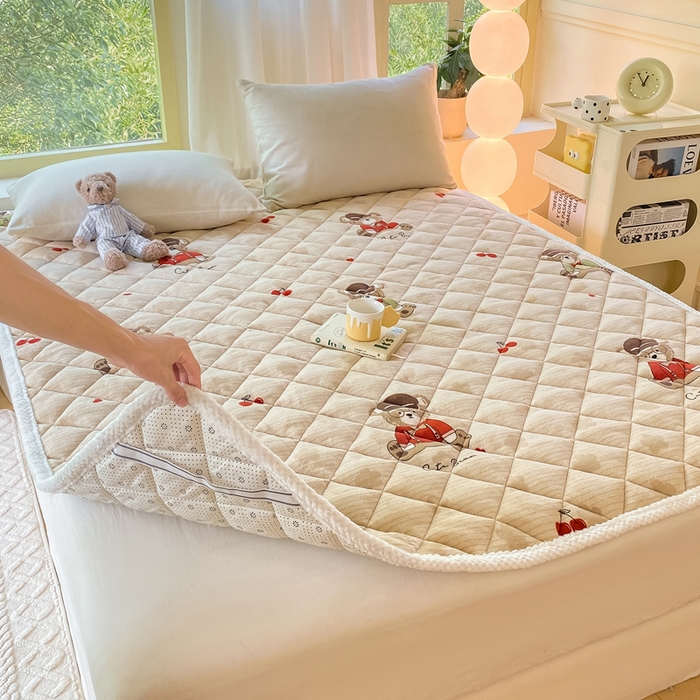91家纺网 家纺一手货源 找家纺 正邦家纺 2024新款牛奶绒床垫小清新加厚床褥保暖宽包边可机洗床护垫床褥 小呆熊