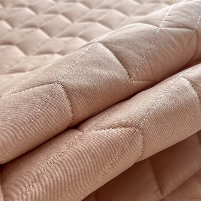 91家纺网 家纺一手货源 找家纺 2024新款40支全棉夹棉床垫 浅粉