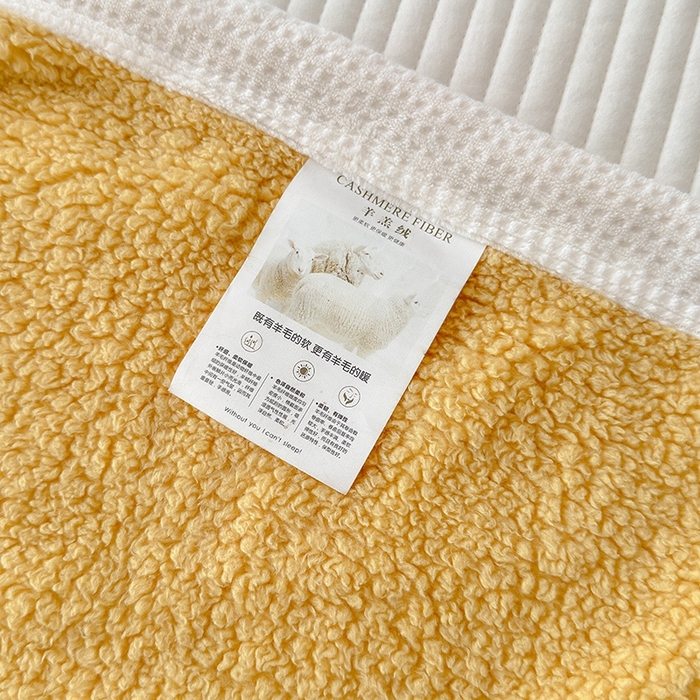91家纺网 家纺一手货源 找家纺 沐棉 2024新款牛奶绒菠萝格包边羊羔绒泰迪绒毛毯-静物图 柠檬黄