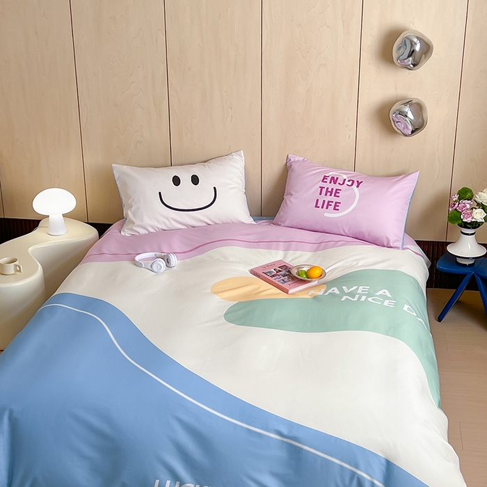 91家纺网 家纺一手货源 找家纺 2024新款40S设计师款全棉大版趣味印花系列四件套 美妙