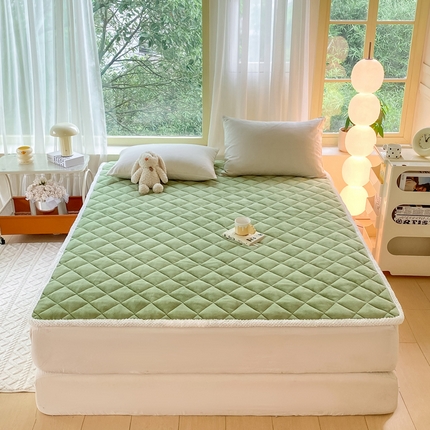 91家纺网 家纺一手货源 找家纺 （总）正邦家纺 2024新款牛奶绒床垫小清新加厚床褥保暖宽包边可机洗床护垫床褥