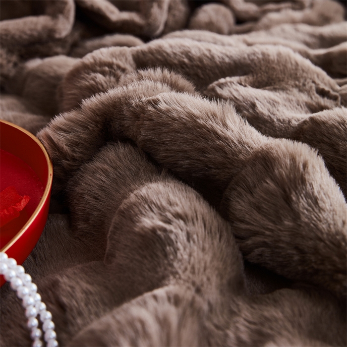 91家纺网 家纺一手货源 找家纺 2025新款仿皮草摩登艺术毛毯毯子子家用毛毛毯毯子四季盖毛毯毯子 艺术咖