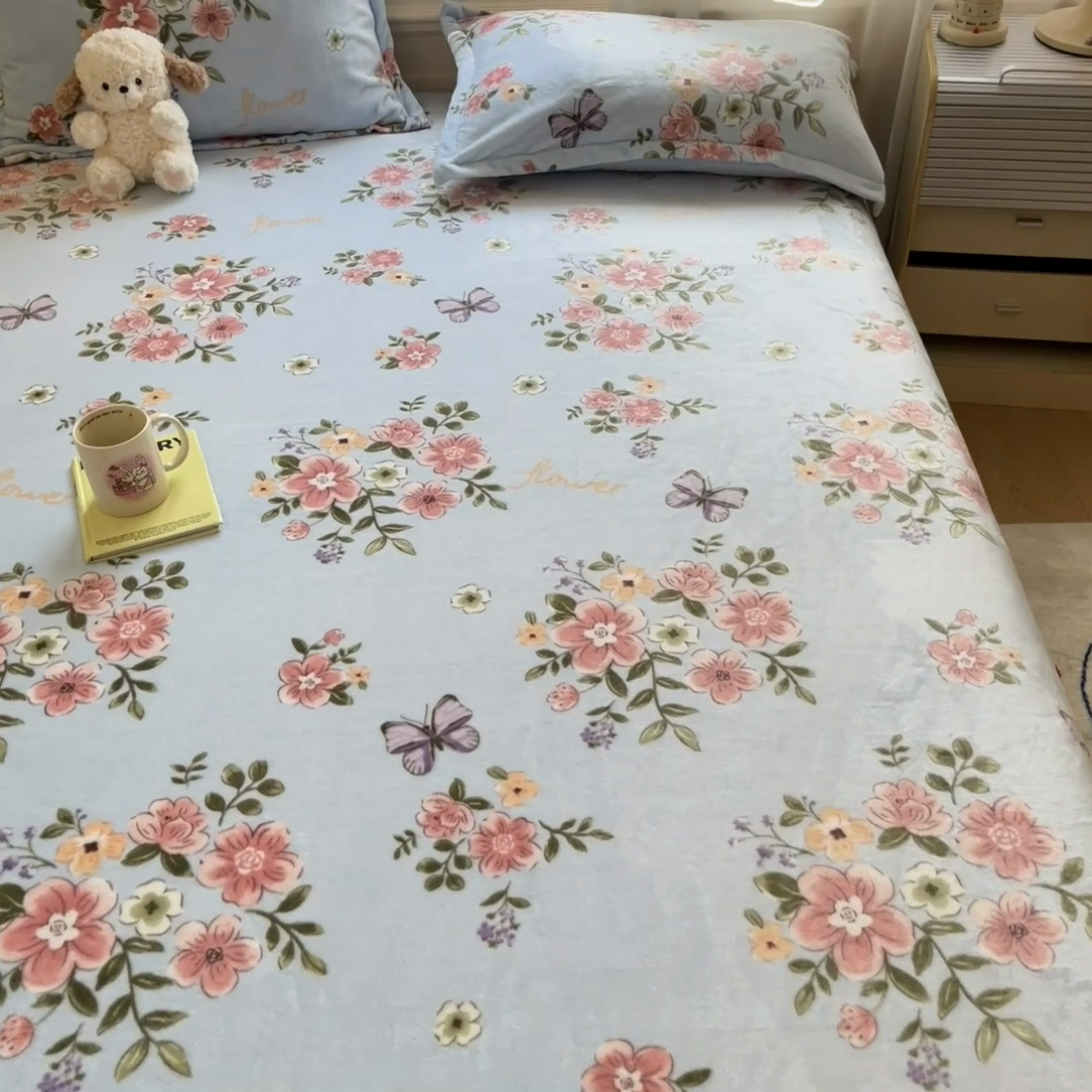 91家纺网 家纺一手货源 找家纺 川悦生活 2024新款加厚牛奶绒印花单床笠 床笠椿来花暖