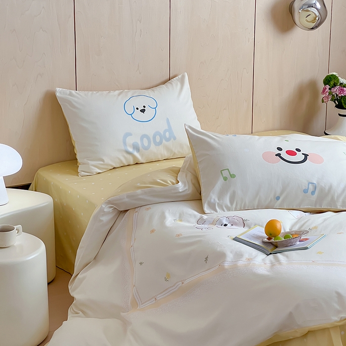 91家纺网 家纺一手货源 找家纺 2024新款40S设计师款全棉大版趣味印花系列四件套 嬉戏时光