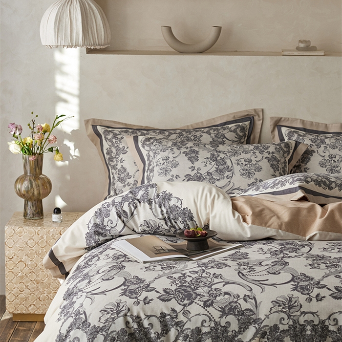 91家纺网 家纺一手货源 找家纺 2024新款全棉磨毛数码印花系列四件套 稚茶-灰