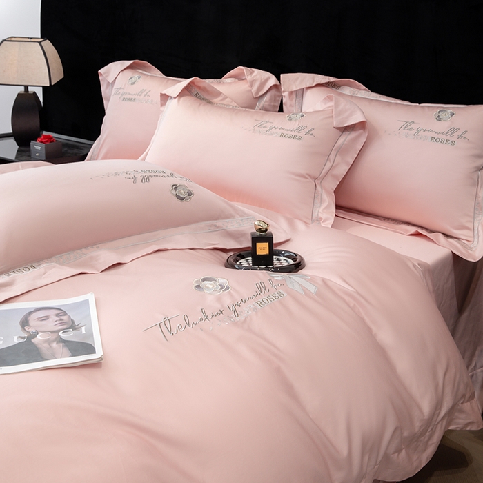 91家纺网 家纺一手货源 找家纺 绒博士 2024新款160支长绒棉四件套-巴黎之约 露娜粉