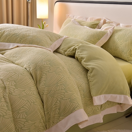 91家纺网 家纺一手货源 找家纺 （总）迪梦姿家纺 2025新款立体雕花牛奶绒宽边四件套