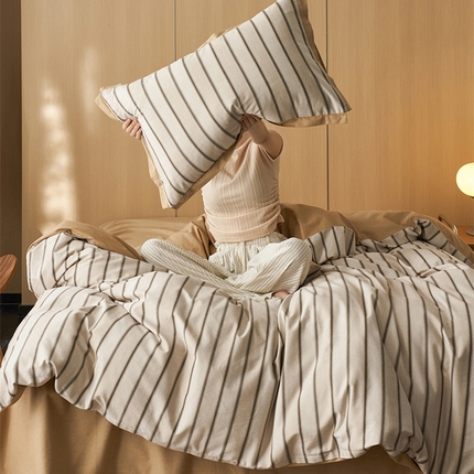 91家纺网 家纺一手货源 找家纺 2024新款全棉磨毛印花工艺款四件套 容枫