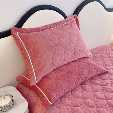 91家纺网 家纺一手货源 找家纺 （总）优乐家纺 2025新款高克重宝宝绒夹棉床盖系列单枕套