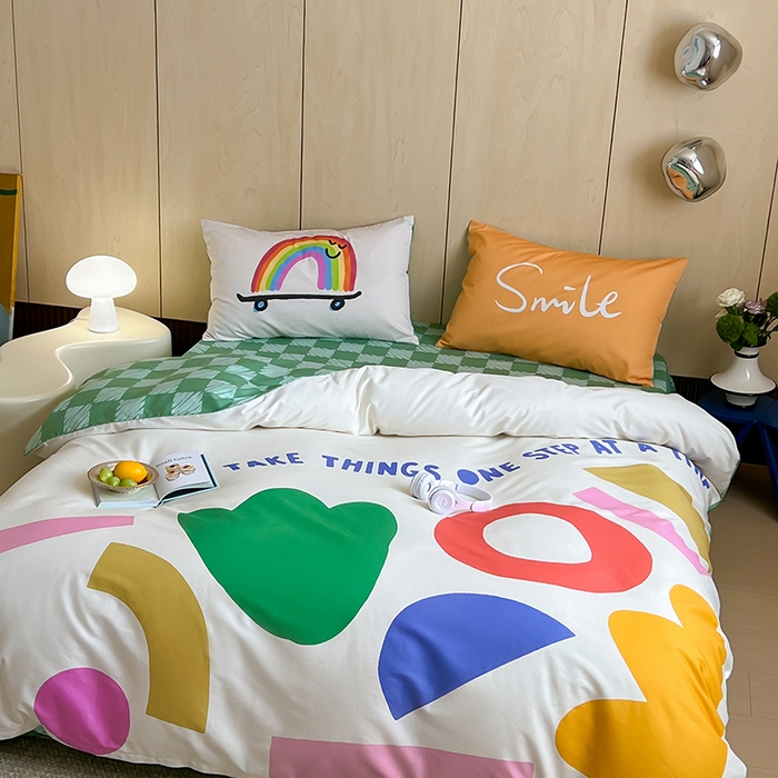 91家纺网 家纺一手货源 找家纺 2024新款40S设计师款全棉大版趣味印花系列四件套 趣味时光