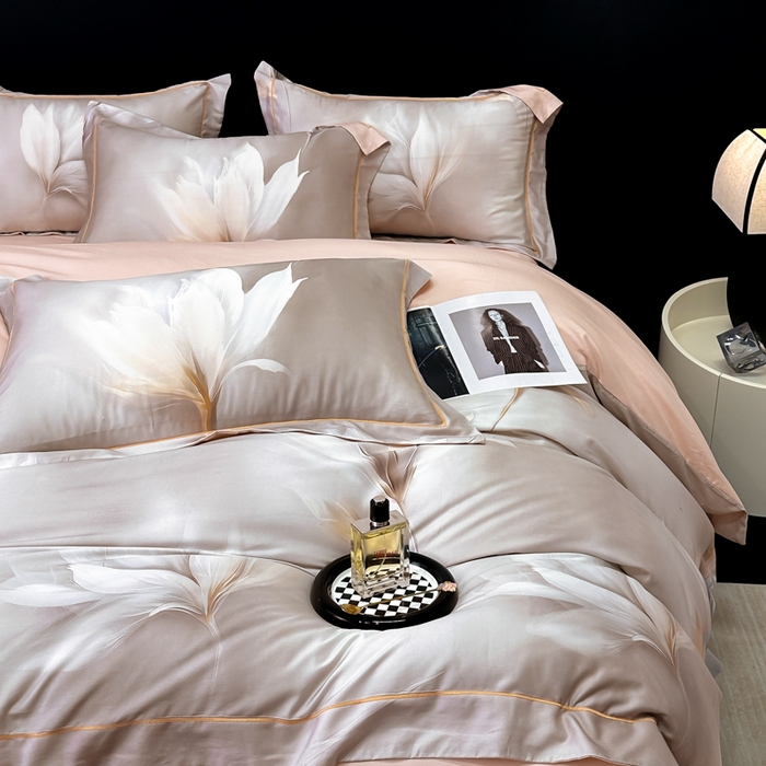 91家纺网 家纺一手货源 找家纺 舒慕 2025新款阳绒天丝棉磨毛数码印花缇芙绒四件套 雨的印记