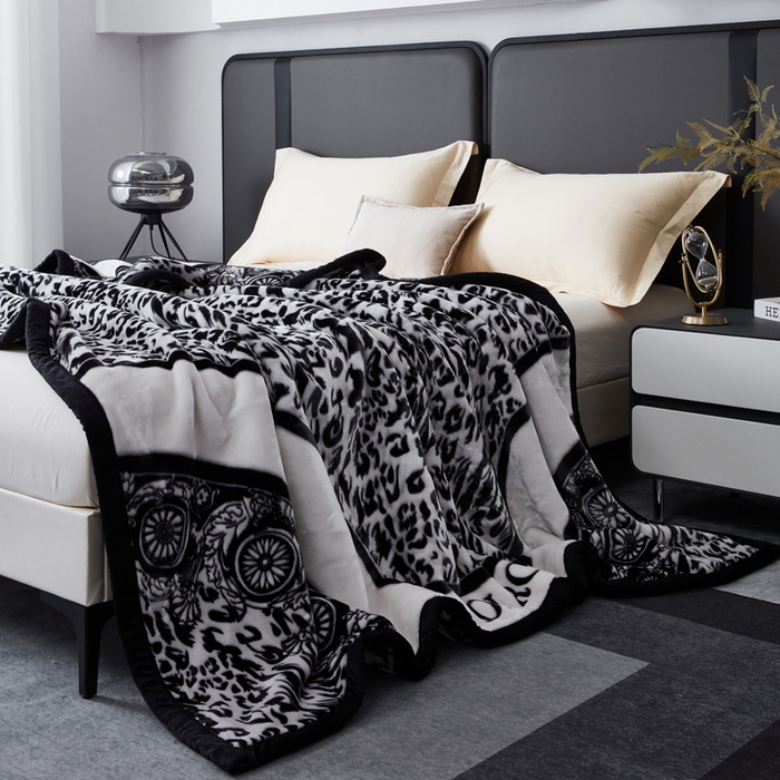 91家纺网 家纺一手货源 找家纺 凯轩毛毛毯毯子网销专供 2024新款新中式大版印花双层云毛毯毯子 野兽派