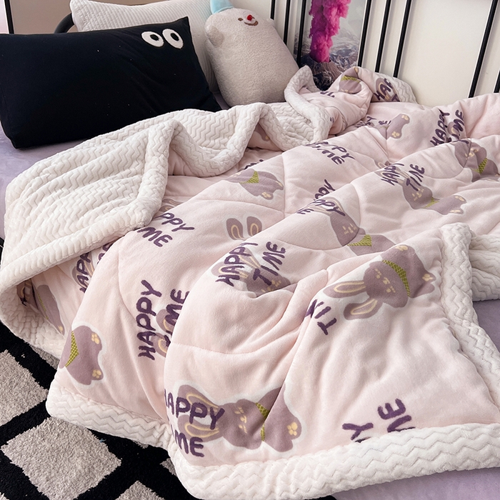 91家纺网 家纺一手货源 找家纺 HL原创 2024新款三层加厚牛奶绒盖毯被毯子 三层加厚盖毯被-紫韵兔兔