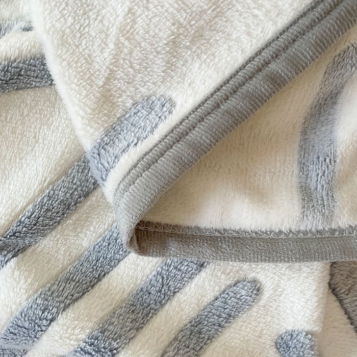 91家纺网 家纺一手货源 找家纺 慕尚家纺 2025新款高克重加厚雪花绒毛毯毯子 素蓝
