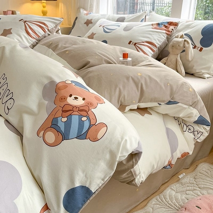 91家纺网 家纺一手货源 找家纺 麦伦家居 2024全棉斜纹13372小清新碎花卡通系列四件套 云朵熊