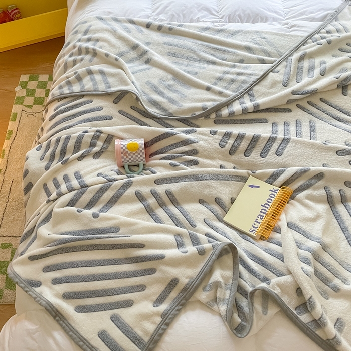 91家纺网 家纺一手货源 找家纺 慕尚家纺 2025新款高克重加厚雪花绒毛毯毯子 素蓝