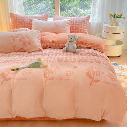 91家纺网 家纺一手货源 找家纺 雅居纺家纺 2024新款立体雕花牛奶绒四件套-幸运花系列 幸运花-桔