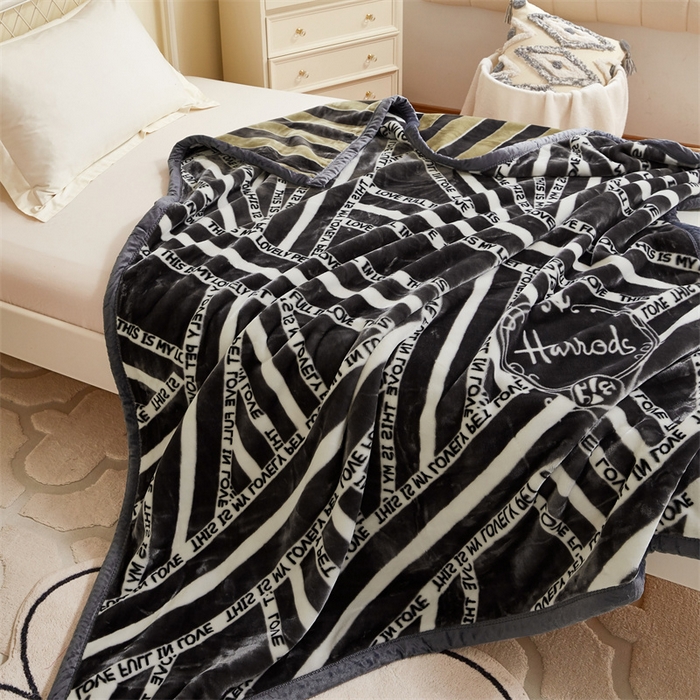 91家纺网 家纺一手货源 找家纺 凯轩毛毛毯毯子网销专供 2024新款双层学生云毛毯毯子 自由-黑