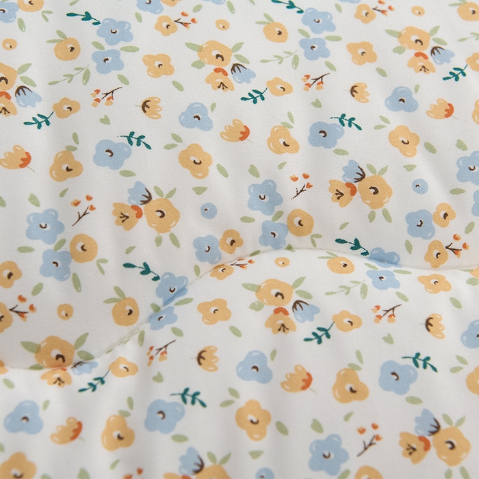 91家纺网 家纺一手货源 找家纺 圣楚家纺 2024新款加厚保暖云朵棉毛球冬被 春色恋曲