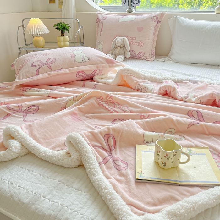 91家纺网 家纺一手货源 找家纺 沐慕 2024新款AB版牛奶绒拼羊羔绒毛毯毯子 毛毯-仙仙兔