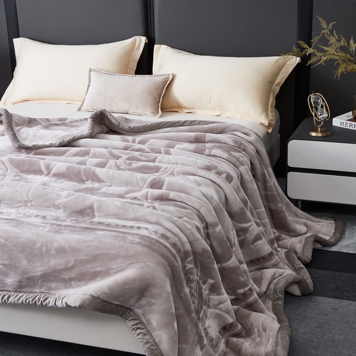 91家纺网 家纺一手货源 找家纺 凯轩毛毛毯毯子网销专供 2024新款新中式大版印花双层云毛毯毯子 谜恋