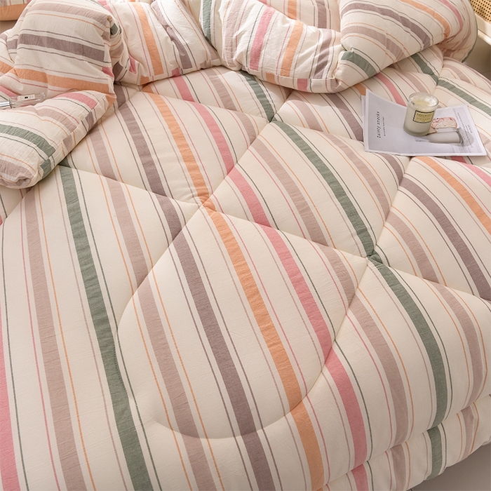 91家纺网 家纺一手货源 找家纺 圣楚家纺 2024新款绗缝保暖印花冬被 彩条