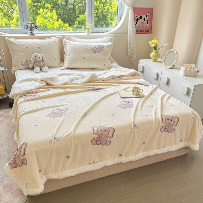 91家纺网 家纺一手货源 找家纺 沐慕 2024新款AB版牛奶绒拼羊羔绒毛毯毯子 毛毯-可爱小象