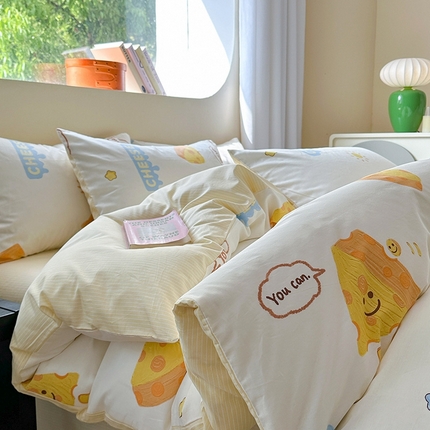 91家纺网 家纺一手货源 找家纺 麦伦家居 2024全棉斜纹13372小清新碎花卡通系列四件套 奶酪黄