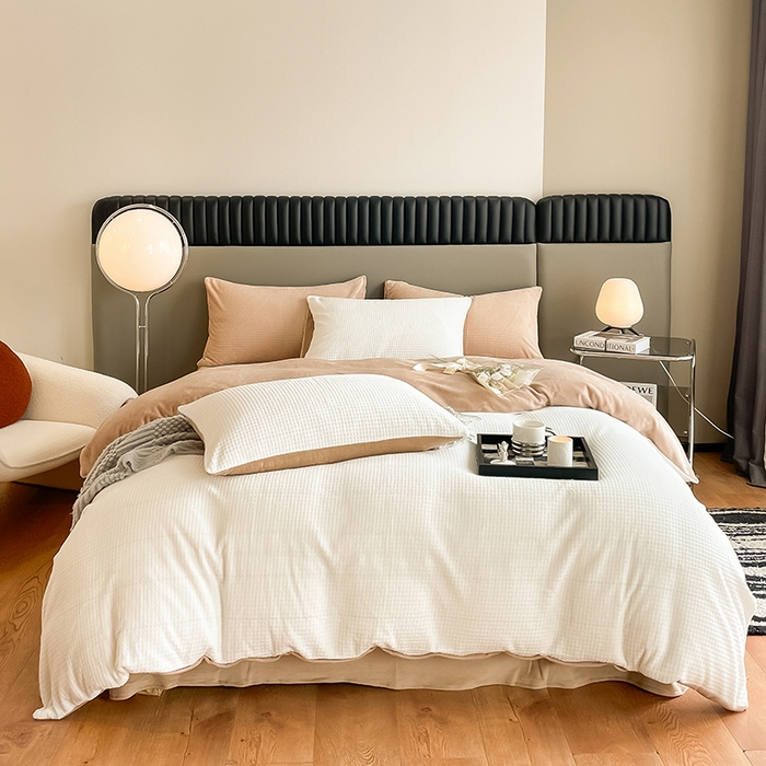 91家纺网 家纺一手货源 找家纺 （总）雅居纺家纺 2024新款简约风雕花绒四件套