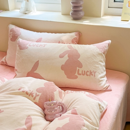 91家纺网 家纺一手货源 找家纺 （总）雅居纺家纺 2024新款高克重印花牛奶绒单枕套