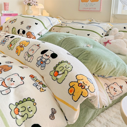 91家纺网 家纺一手货源 找家纺 （总）名兮 2024新款卡通时尚风高克重牛奶绒四件套