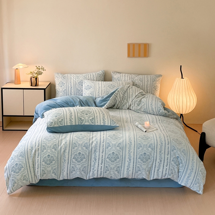 91家纺网 家纺一手货源 找家纺 雅居纺家纺 2024新款花卉雕花绒四件套 法式风情-蓝