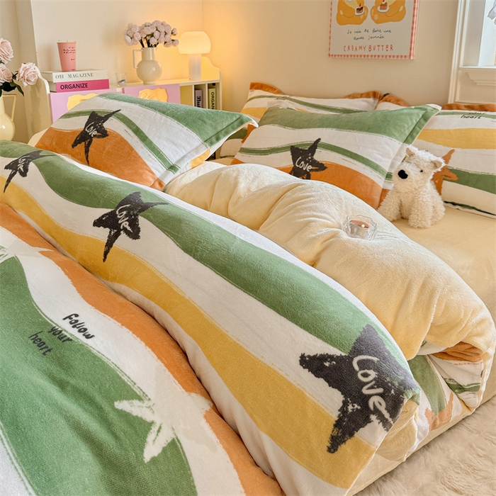 91家纺网 家纺一手货源 找家纺 名兮 2024新款卡通时尚风高克重牛奶绒四件套 繁星