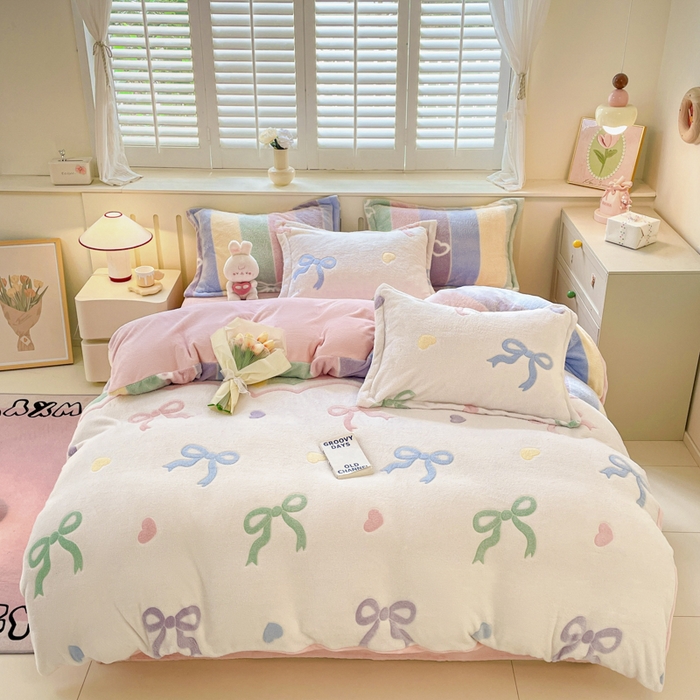 91家纺网 家纺一手货源 找家纺 沐慕 2024新款卡通印花雪花绒四件套加厚牛奶绒四件套 彩虹