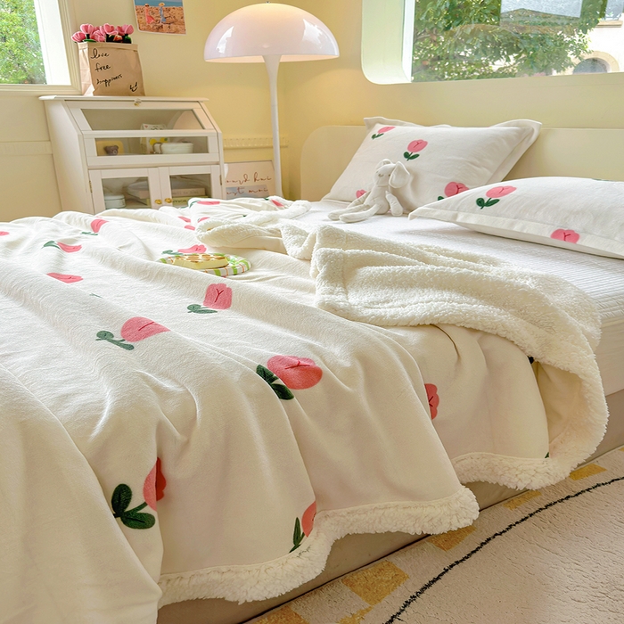 91家纺网 家纺一手货源 找家纺 沐慕 2024新款AB版牛奶绒拼羊羔绒毛毯毯子 毛毯-郁金香