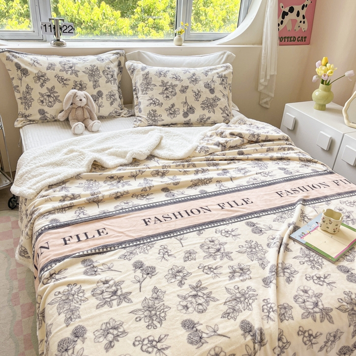 91家纺网 家纺一手货源 找家纺 沐慕 2024新款AB版牛奶绒拼羊羔绒毛毯毯子 毛毯-花艺