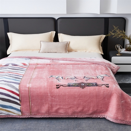 91家纺网 家纺一手货源 找家纺 凯轩毛毛毯毯子网销专供 2024新款新中式大版印花双层云毛毯毯子 双马