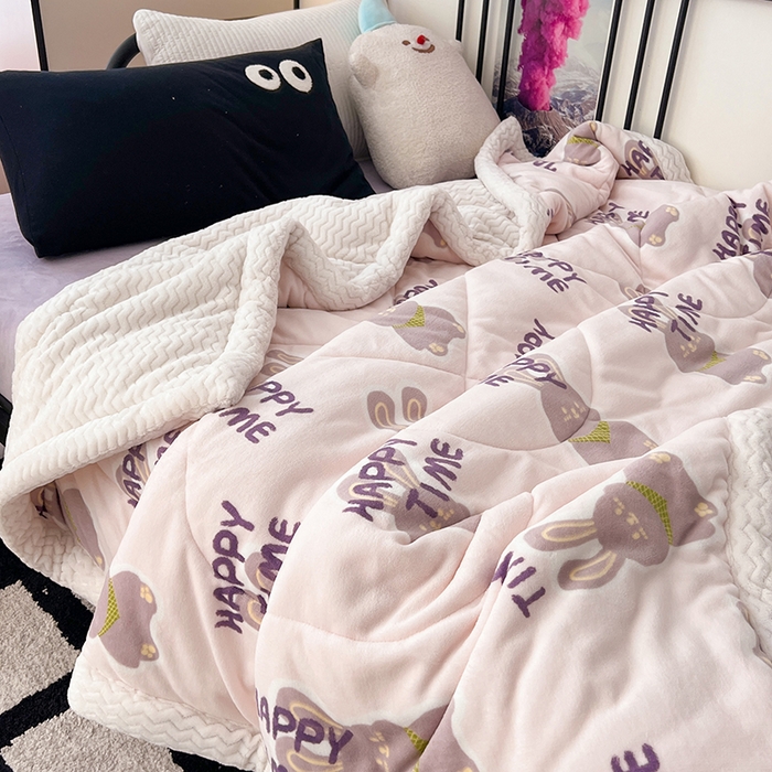 91家纺网 家纺一手货源 找家纺 HL原创 2024新款三层加厚牛奶绒盖毯被毯子 三层加厚盖毯被-紫韵兔兔