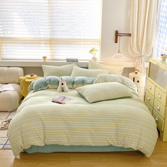 91家纺网 家纺一手货源 找家纺 雅居纺家纺 2024新款高克重印花牛奶绒四件套 简约绿条