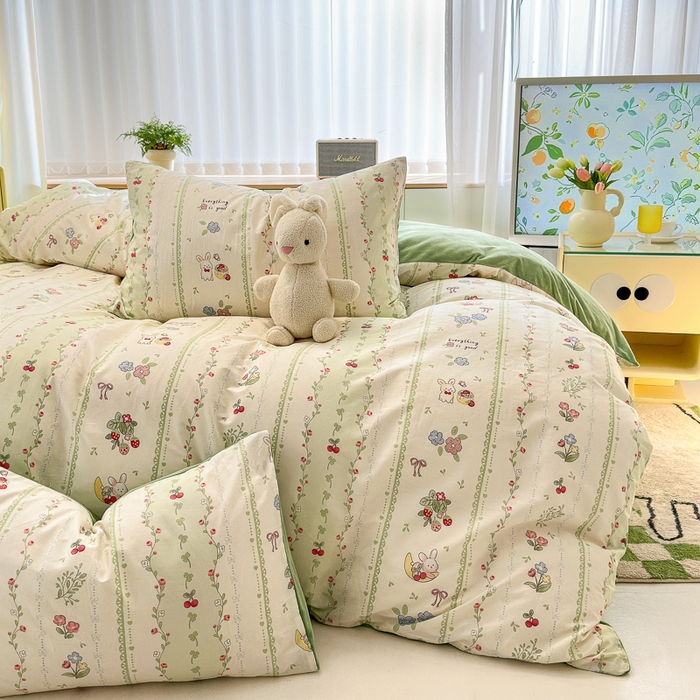 91家纺网 家纺一手货源 找家纺 清雅福 2024新款小清新ins棉加绒印花四件套系列-棉绒风格二 草莓兔