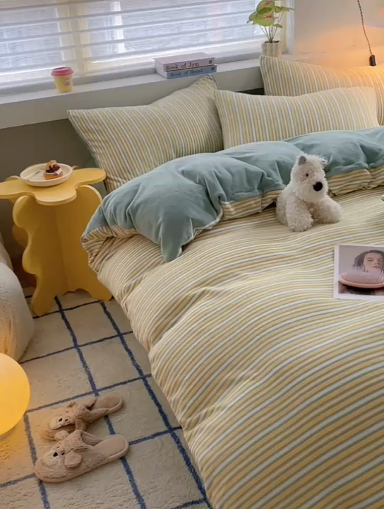 91家纺网 家纺一手货源 找家纺 雅居纺家纺 2024新款高克重印花牛奶绒四件套 简约绿条