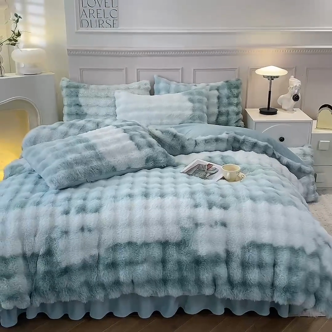 91家纺网 家纺一手货源 找家纺 欧冠家纺 2024秋冬新款纯色泡泡绒和七彩泡泡床裙款四件套 七彩-碧绿