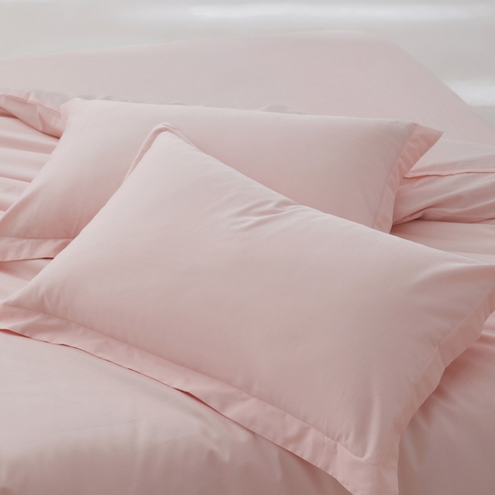 91家纺网 家纺一手货源 找家纺 轩和家居 2024新款简约纯色50s长绒棉贡缎四件套 夏恋粉