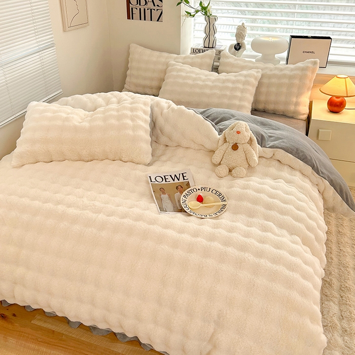 91家纺网 家纺一手货源 找家纺 欧冠家纺 2024秋冬新款纯色泡泡绒和七彩泡泡床裙款四件套 蓝泡泡-奶白灰