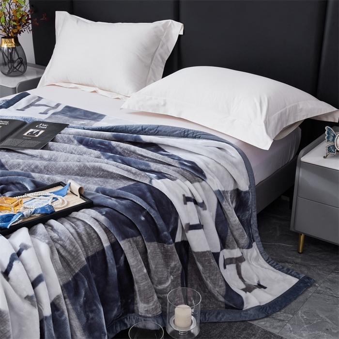 91家纺网 家纺一手货源 找家纺 凯轩毛毛毯毯子网销专供 2024新款A类双层云毛毯毯子 H蓝