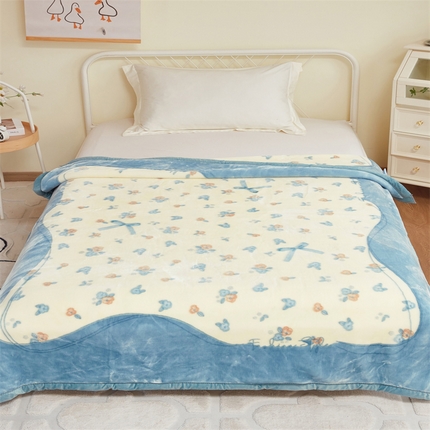 91家纺网 家纺一手货源 找家纺 凯轩毛毛毯毯子网销专供 2024新款双层学生云毛毯毯子 花结