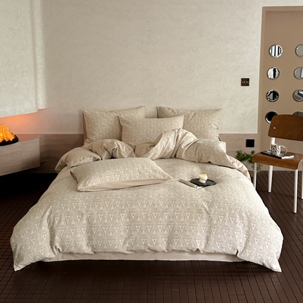 91家纺网 家纺一手货源 找家纺 宜代光年 2024新款开学季60支全棉水洗棉色织提花四件套 岸提-米