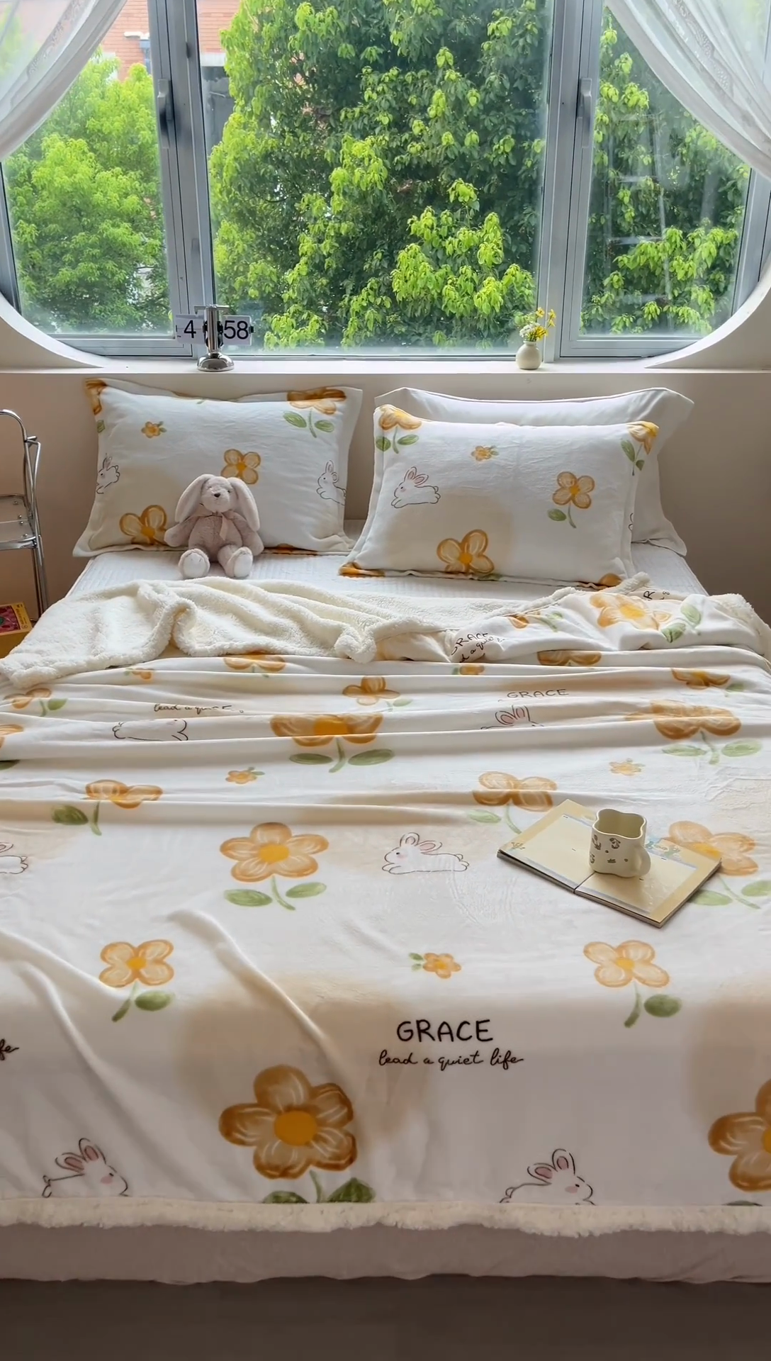 91家纺网 家纺一手货源 找家纺 沐慕 2024新款AB版牛奶绒拼羊羔绒毛毯毯子 毛毯-花漾兔