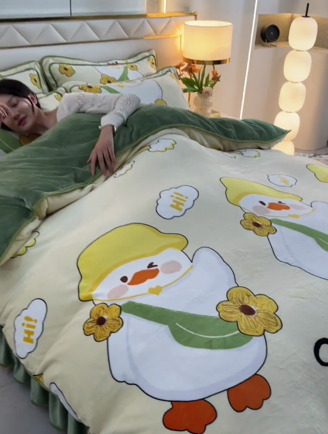 91家纺网 家纺一手货源 找家纺 金柚子 2024新款加厚牛奶绒四件套 你好小黄鸭