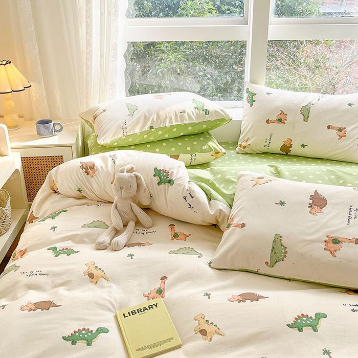 91家纺网 家纺一手货源 找家纺 麦伦家居 2024全棉斜纹13372小清新碎花卡通系列四件套 蜡笔恐龙